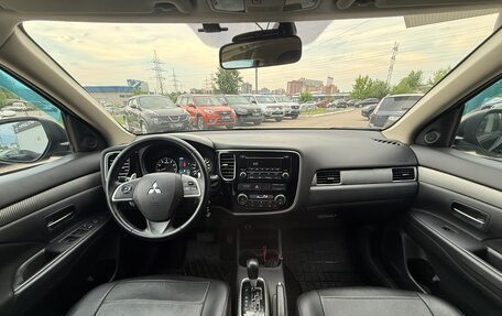 Mitsubishi Outlander III рестайлинг 3, 2013 год, 1 430 000 рублей, 10 фотография