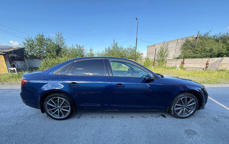 Audi A4, 2018 год, 2 300 000 рублей, 4 фотография