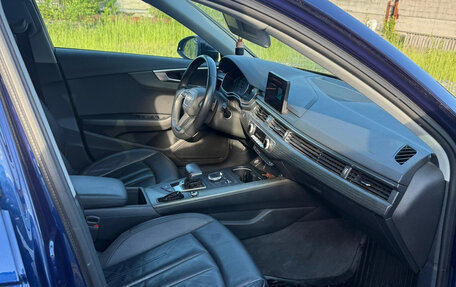 Audi A4, 2018 год, 2 300 000 рублей, 5 фотография