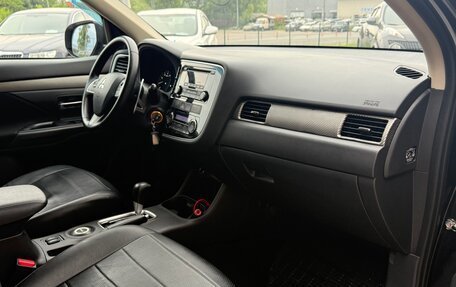 Mitsubishi Outlander III рестайлинг 3, 2013 год, 1 430 000 рублей, 12 фотография
