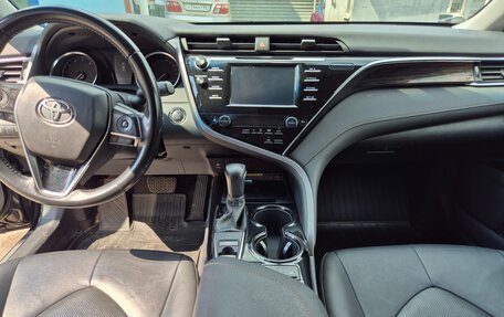 Toyota Camry, 2018 год, 2 096 000 рублей, 14 фотография
