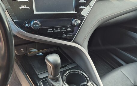 Toyota Camry, 2018 год, 2 096 000 рублей, 16 фотография