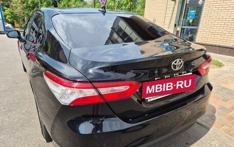 Toyota Camry, 2018 год, 2 096 000 рублей, 8 фотография