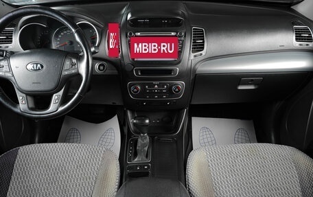 KIA Sorento II рестайлинг, 2014 год, 1 979 000 рублей, 13 фотография