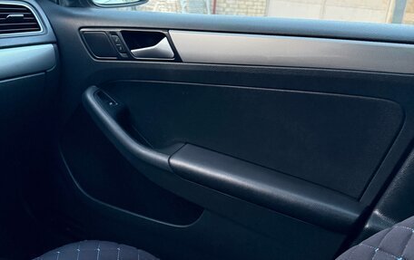 Volkswagen Jetta VI, 2016 год, 1 400 000 рублей, 11 фотография