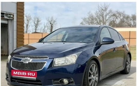 Chevrolet Cruze II, 2010 год, 550 000 рублей, 2 фотография
