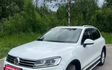 Volkswagen Touareg III, 2015 год, 2 600 000 рублей, 1 фотография
