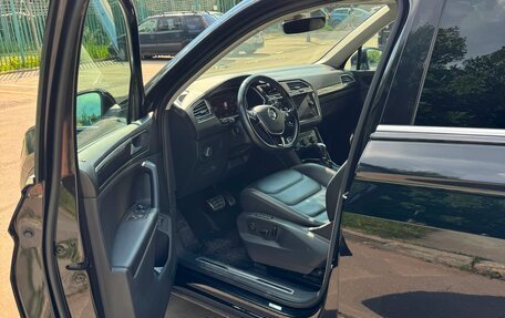 Volkswagen Tiguan II, 2018 год, 2 600 000 рублей, 5 фотография