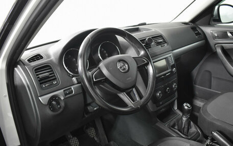 Skoda Yeti I рестайлинг, 2017 год, 1 150 000 рублей, 10 фотография