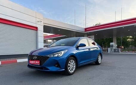 Hyundai Solaris II рестайлинг, 2021 год, 1 300 000 рублей, 1 фотография
