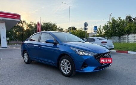 Hyundai Solaris II рестайлинг, 2021 год, 1 300 000 рублей, 3 фотография