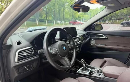 BMW 1 серия, 2022 год, 1 650 000 рублей, 5 фотография