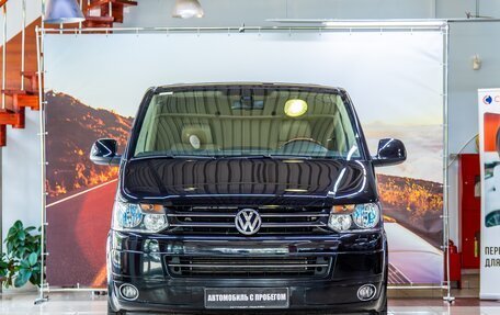 Volkswagen Multivan T5, 2011 год, 2 430 000 рублей, 2 фотография