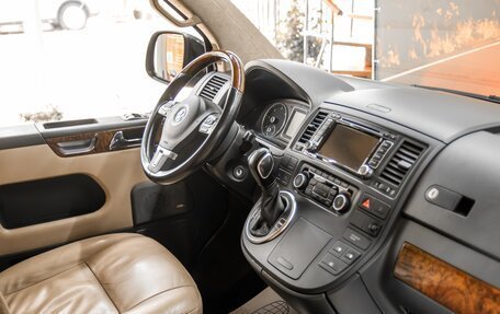 Volkswagen Multivan T5, 2011 год, 2 430 000 рублей, 14 фотография