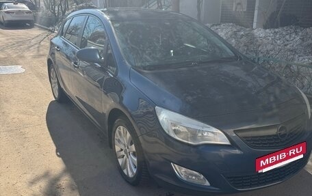 Opel Astra J, 2010 год, 590 000 рублей, 4 фотография