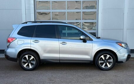 Subaru Forester, 2016 год, 1 850 000 рублей, 6 фотография
