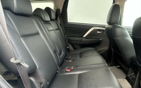 Mitsubishi Pajero Sport III рестайлинг, 2021 год, 3 750 000 рублей, 11 фотография