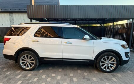 Ford Explorer VI, 2015 год, 2 600 000 рублей, 3 фотография