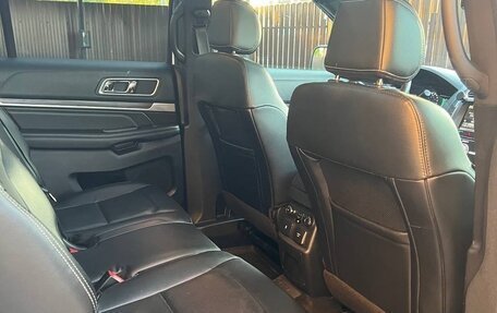 Ford Explorer VI, 2015 год, 2 600 000 рублей, 13 фотография