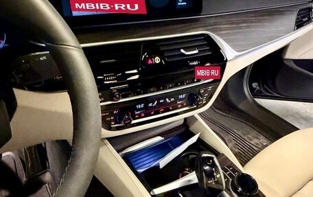 BMW 5 серия, 2021 год, 6 800 000 рублей, 16 фотография
