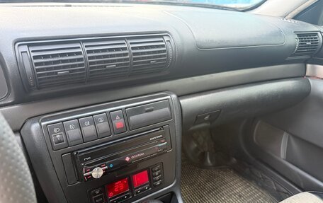 Audi A4, 1997 год, 265 000 рублей, 17 фотография