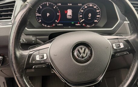Volkswagen Tiguan II, 2017 год, 2 995 000 рублей, 4 фотография