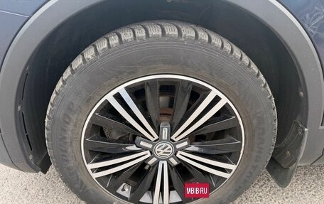 Volkswagen Tiguan II, 2017 год, 2 995 000 рублей, 8 фотография