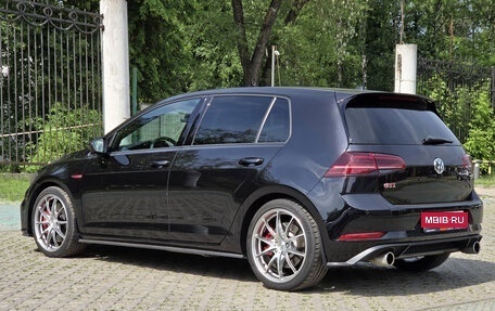 Volkswagen Golf GTI VII, 2019 год, 3 250 000 рублей, 1 фотография