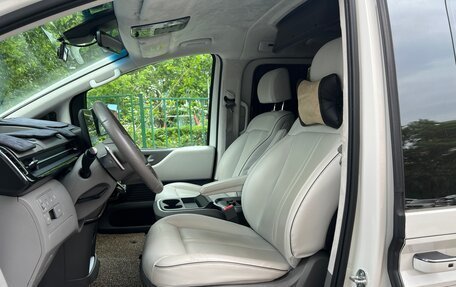 Hyundai Staria, 2023 год, 8 500 000 рублей, 7 фотография