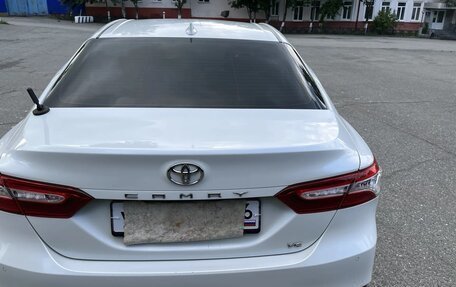 Toyota Camry, 2021 год, 2 550 000 рублей, 3 фотография
