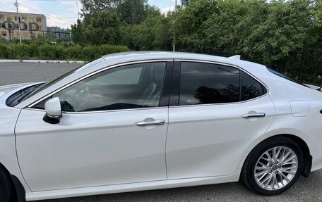 Toyota Camry, 2021 год, 2 550 000 рублей, 9 фотография