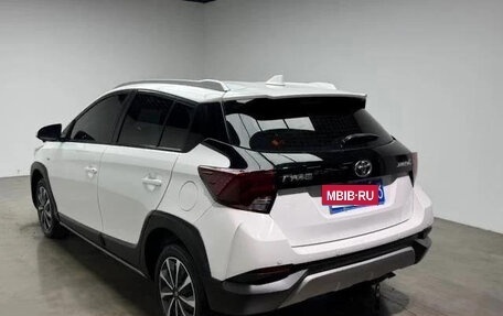 Toyota Yaris XP150 рестайлинг, 2022 год, 1 120 000 рублей, 3 фотография