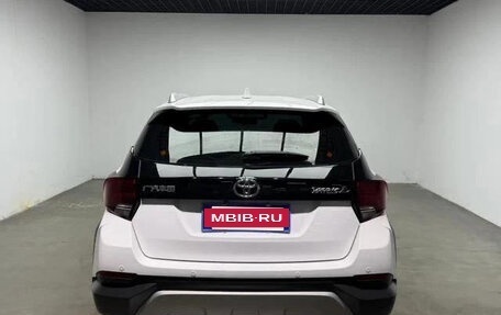 Toyota Yaris XP150 рестайлинг, 2022 год, 1 120 000 рублей, 4 фотография