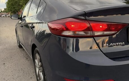 Hyundai Elantra VI рестайлинг, 2016 год, 155 000 рублей, 4 фотография