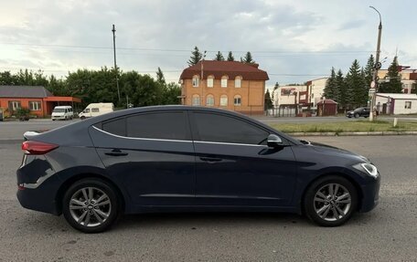 Hyundai Elantra VI рестайлинг, 2016 год, 155 000 рублей, 7 фотография