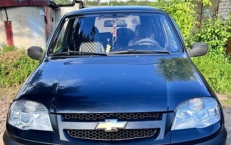 Chevrolet Niva I рестайлинг, 2011 год, 420 000 рублей, 1 фотография