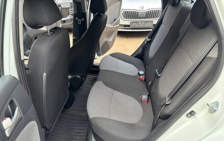 Hyundai Solaris II рестайлинг, 2012 год, 800 000 рублей, 8 фотография