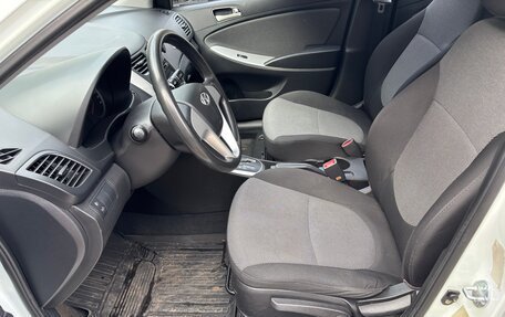 Hyundai Solaris II рестайлинг, 2012 год, 800 000 рублей, 11 фотография