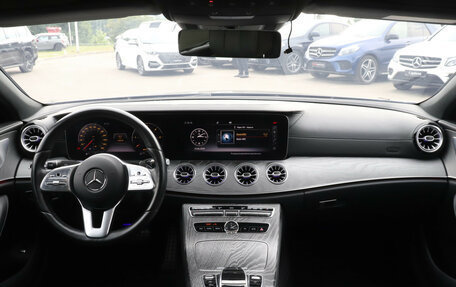 Mercedes-Benz CLS, 2018 год, 4 800 000 рублей, 12 фотография