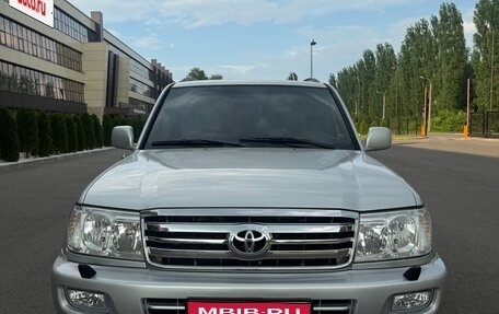 Toyota Land Cruiser 100 рестайлинг 2, 2007 год, 2 800 000 рублей, 1 фотография