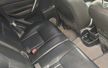 Toyota RAV4, 2004 год, 630 000 рублей, 4 фотография