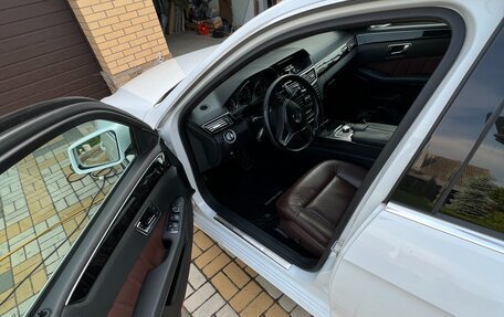 Mercedes-Benz E-Класс, 2012 год, 1 550 000 рублей, 11 фотография