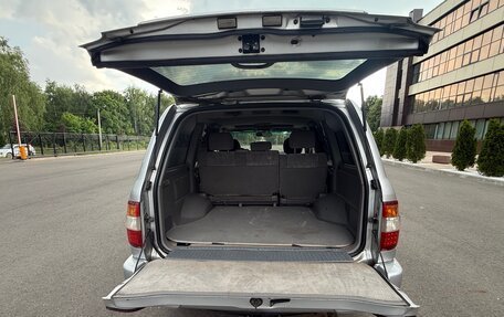 Toyota Land Cruiser 100 рестайлинг 2, 2007 год, 2 800 000 рублей, 10 фотография