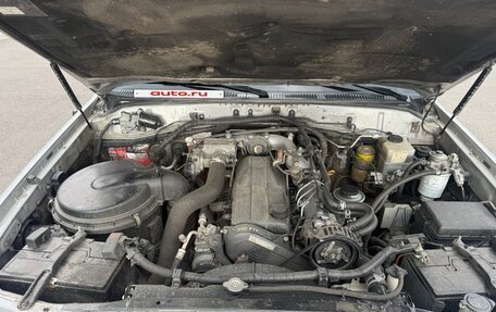 Toyota Land Cruiser 100 рестайлинг 2, 2007 год, 2 800 000 рублей, 12 фотография