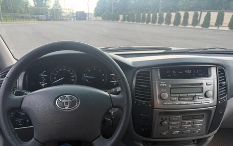Toyota Land Cruiser 100 рестайлинг 2, 2007 год, 2 800 000 рублей, 13 фотография