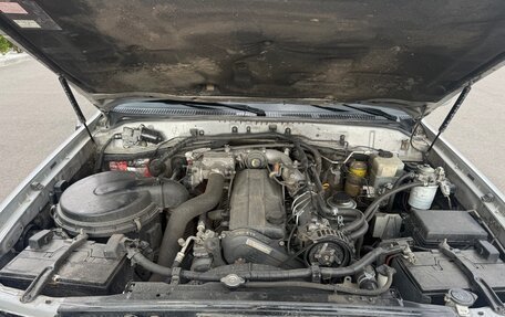 Toyota Land Cruiser 100 рестайлинг 2, 2007 год, 2 800 000 рублей, 14 фотография