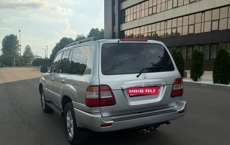 Toyota Land Cruiser 100 рестайлинг 2, 2007 год, 2 800 000 рублей, 17 фотография