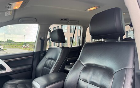 Toyota Land Cruiser 200, 2016 год, 5 350 000 рублей, 18 фотография