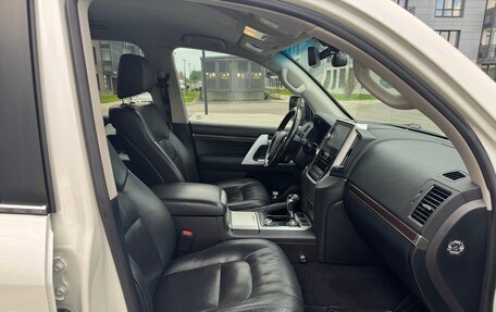 Toyota Land Cruiser 200, 2016 год, 5 350 000 рублей, 20 фотография