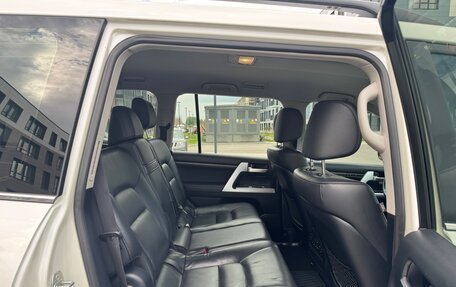 Toyota Land Cruiser 200, 2016 год, 5 350 000 рублей, 26 фотография
